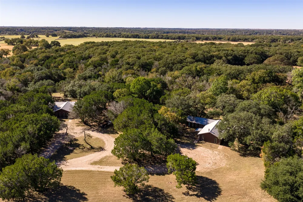 104 Private Road 216 Whitney, TX 76692