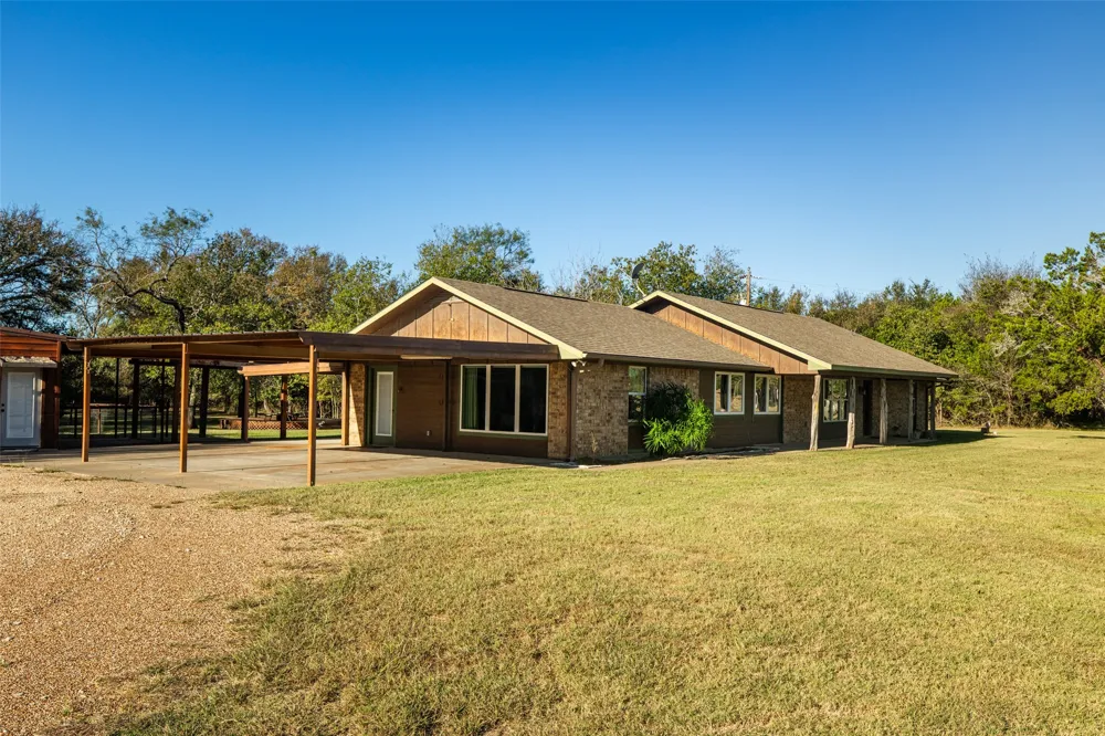 104 Private Road 216 Whitney, TX 76692