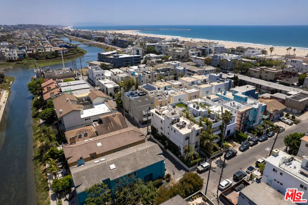 3705 Esplanade Marina del Rey, CA 90292