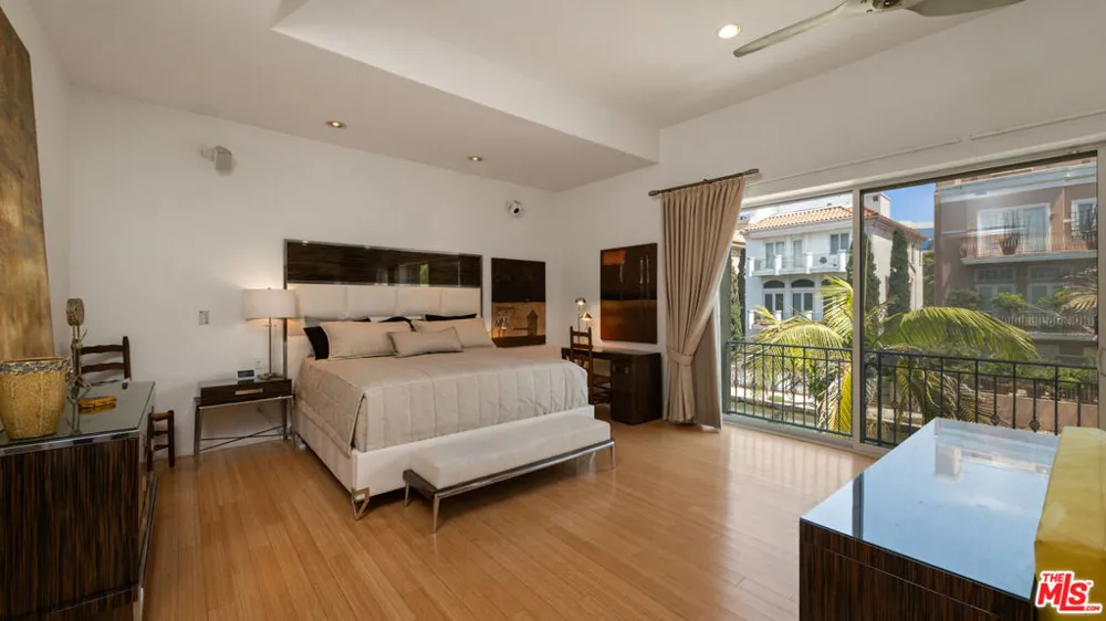 3705 Esplanade Marina del Rey, CA 90292