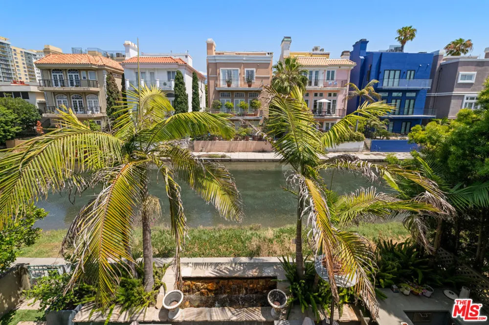 3705 Esplanade Marina del Rey, CA 90292