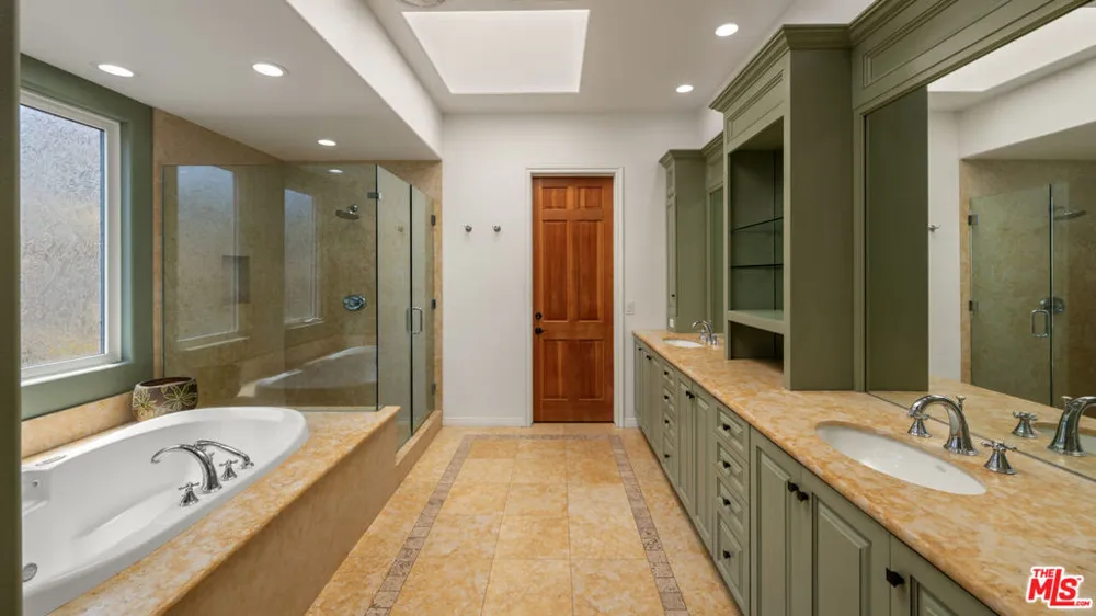 3705 Esplanade Marina del Rey, CA 90292