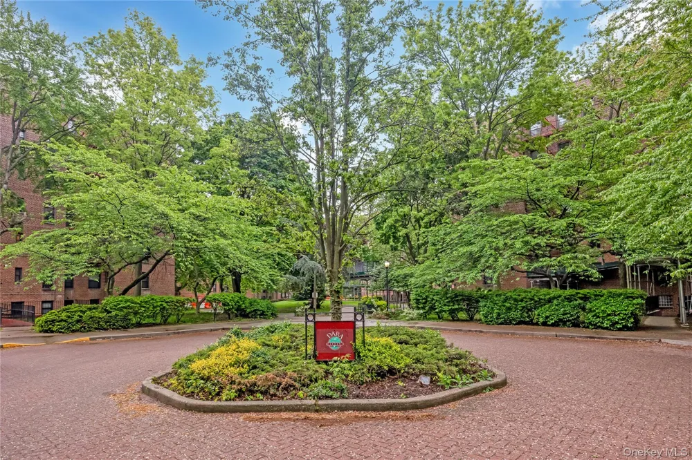 150-10 71st Avenue #2K Kew Garden Hills, NY 11367