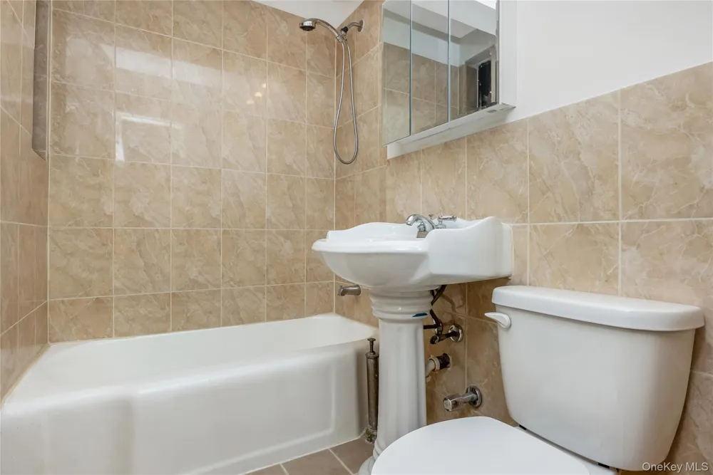 150-10 71st Avenue #2K Kew Garden Hills, NY 11367