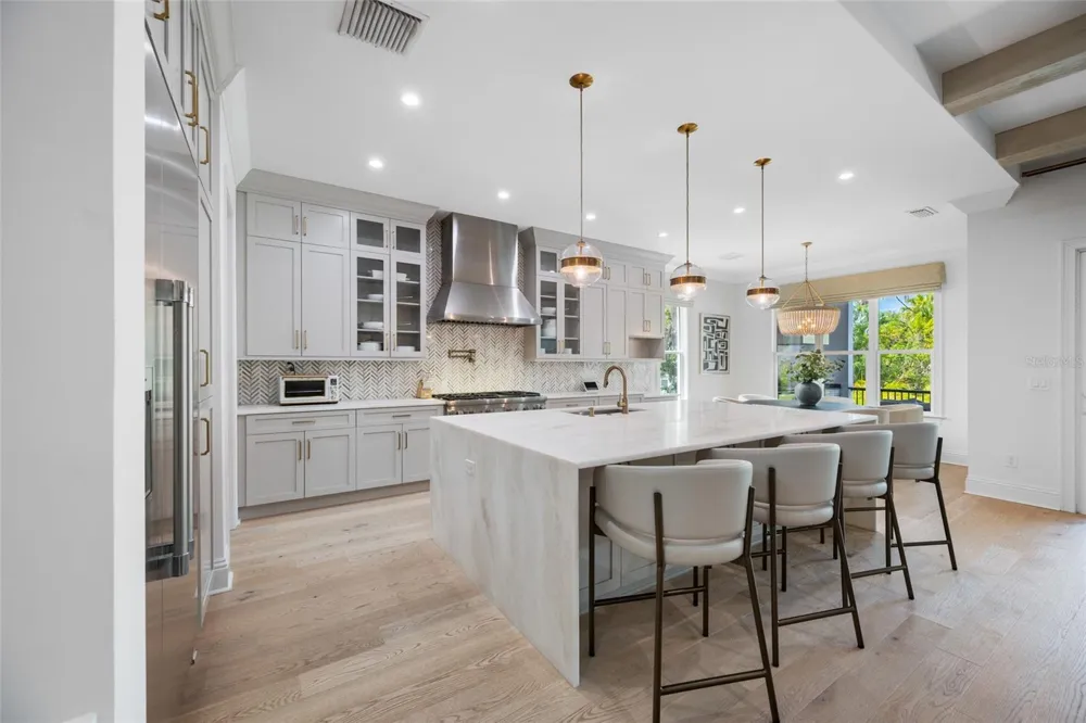 2623 S PARKVIEW STREET Tampa, FL 33629
