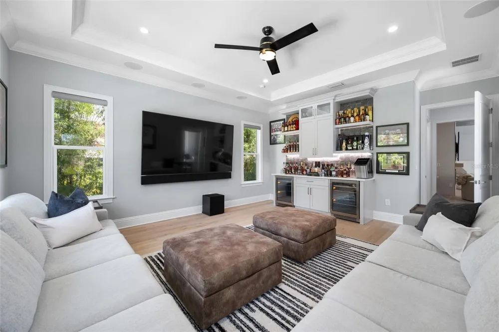 2623 S PARKVIEW STREET Tampa, FL 33629