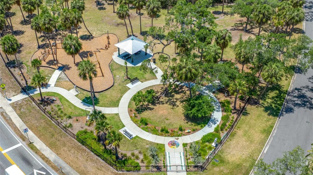 2623 S PARKVIEW STREET Tampa, FL 33629