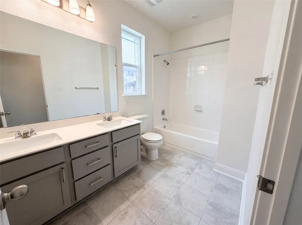 401 Fort William Street #33 Hutto, TX 78634