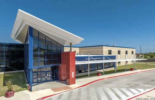 806 Station Converse, TX 78109
