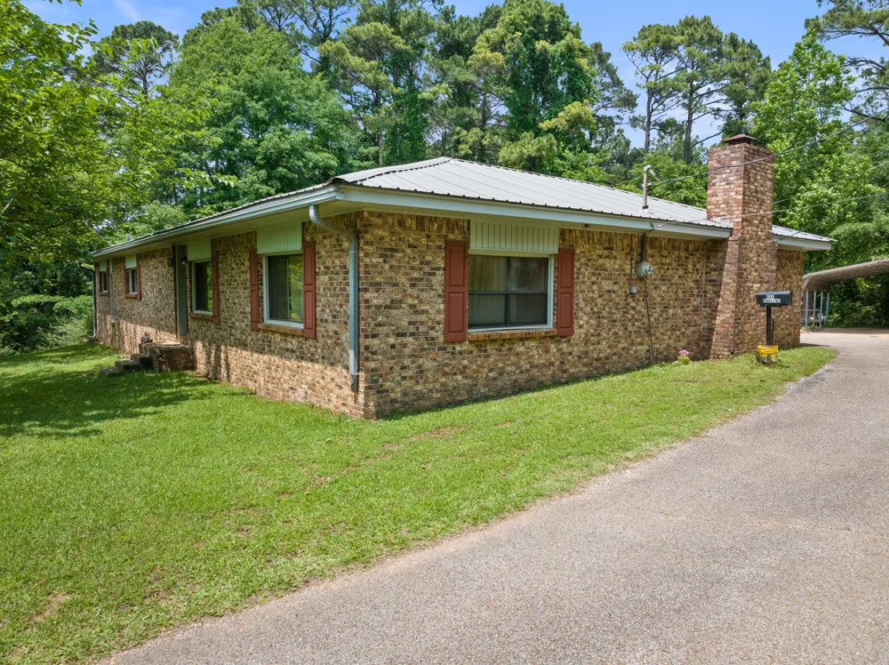 604 Kasling Street Hughes Springs, TX 75656
