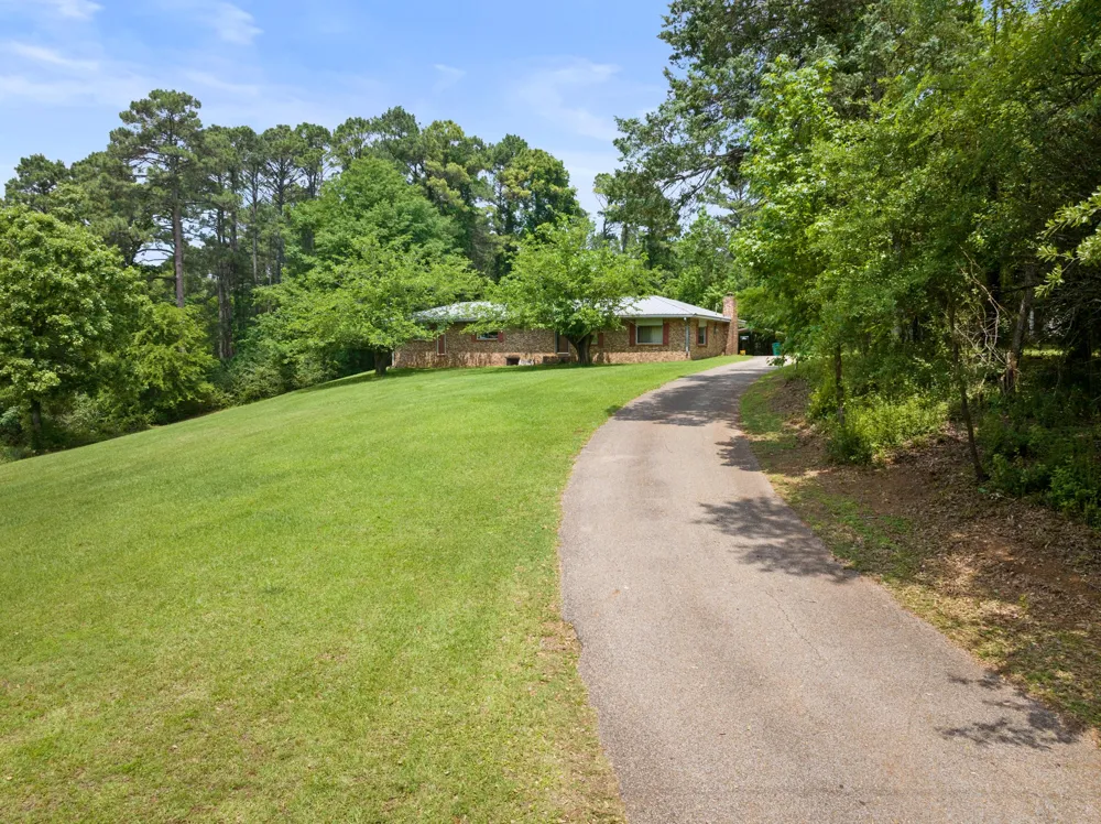 604 Kasling Street Hughes Springs, TX 75656
