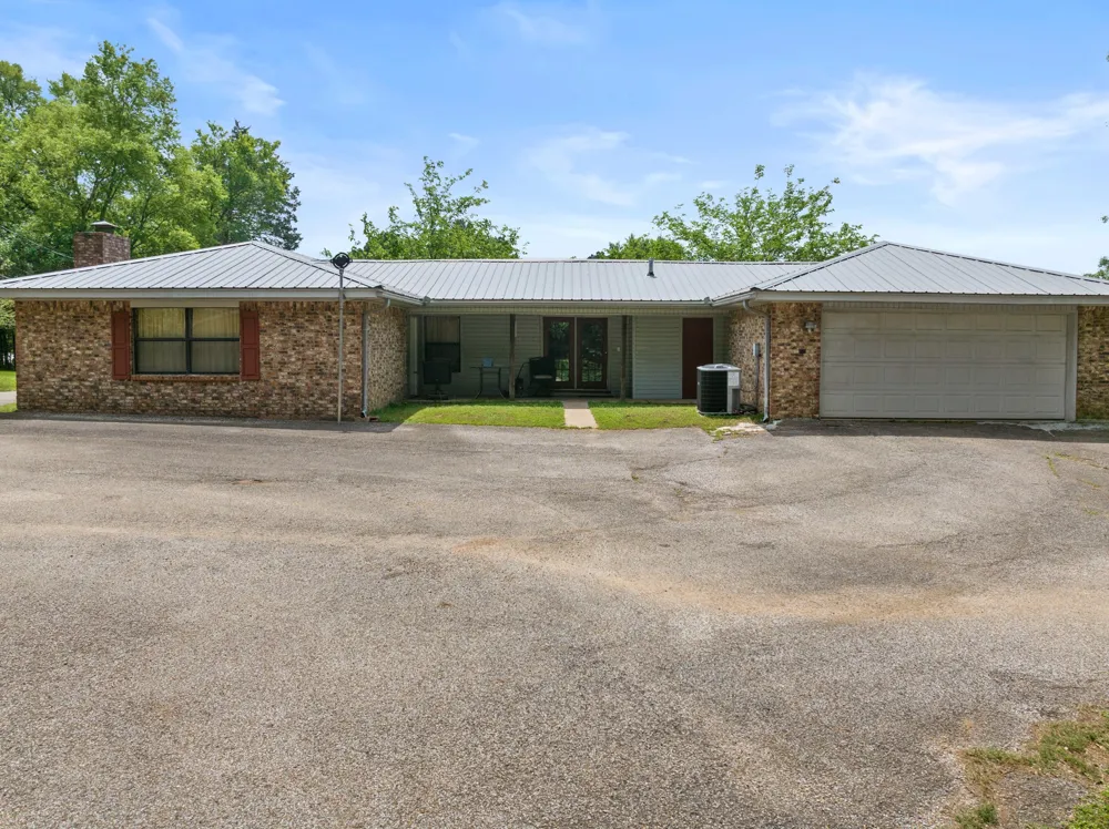 604 Kasling Street Hughes Springs, TX 75656
