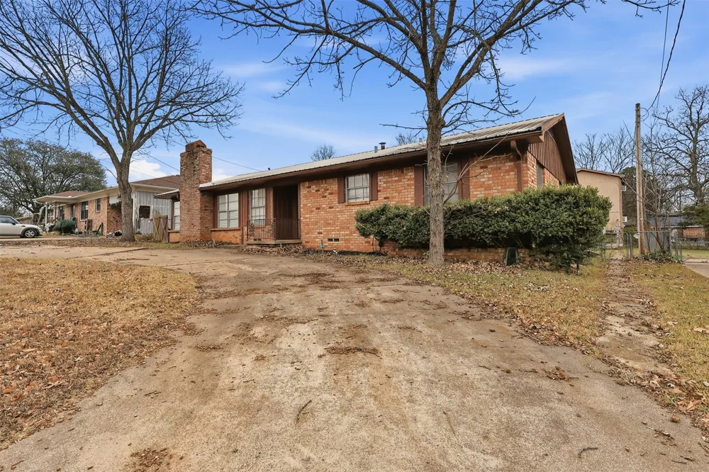 128 Laura Drive Mineola, TX 75773