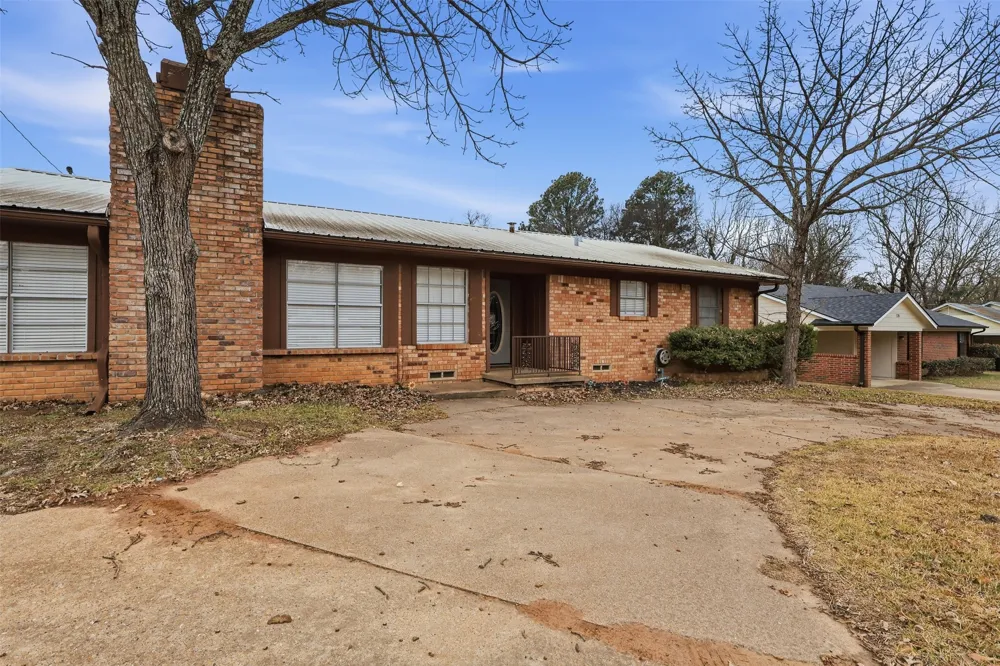 128 Laura Drive Mineola, TX 75773