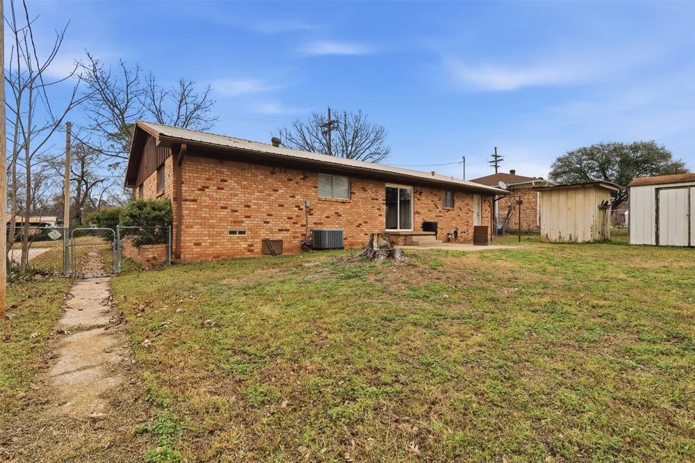 128 Laura Drive Mineola, TX 75773