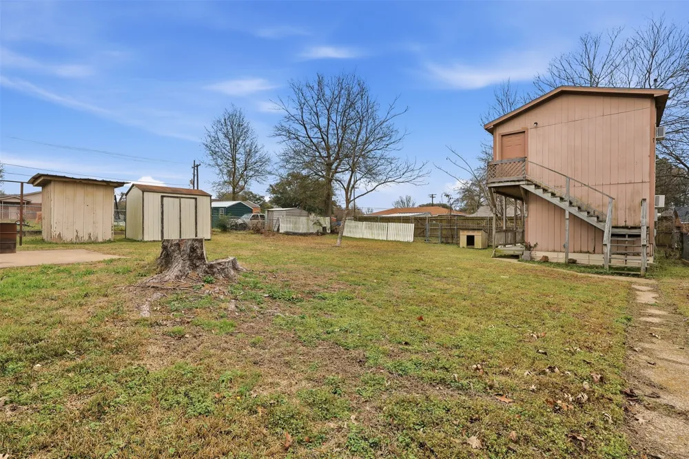 128 Laura Drive Mineola, TX 75773