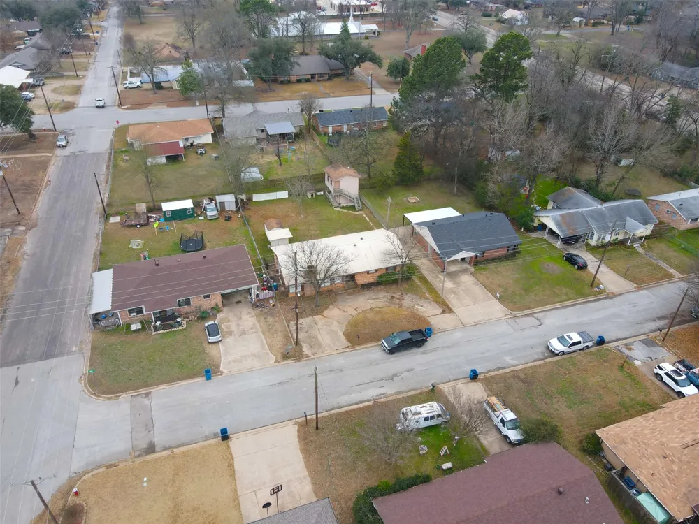 128 Laura Drive Mineola, TX 75773