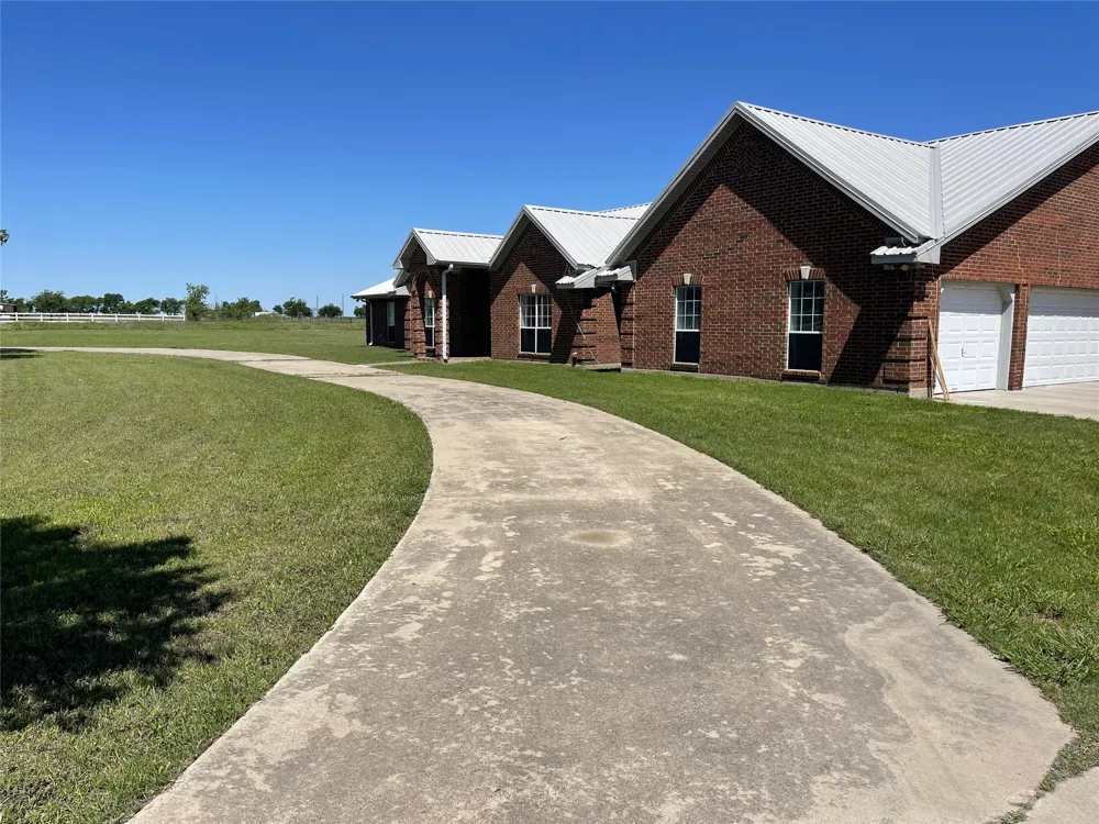 448 Audra Circle Rhome, TX 76078