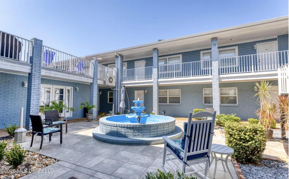 1282 E Beach Boulevard Biloxi, MS 39530