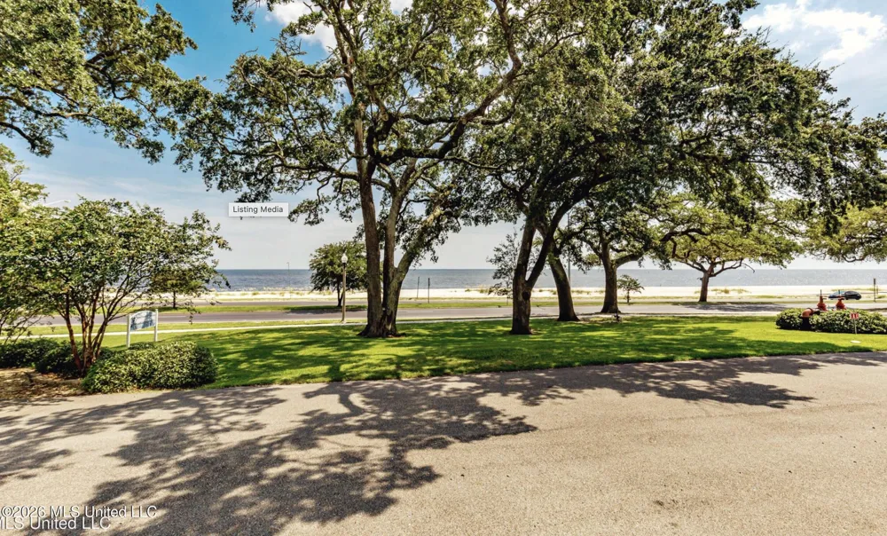 1282 E Beach Boulevard Biloxi, MS 39530