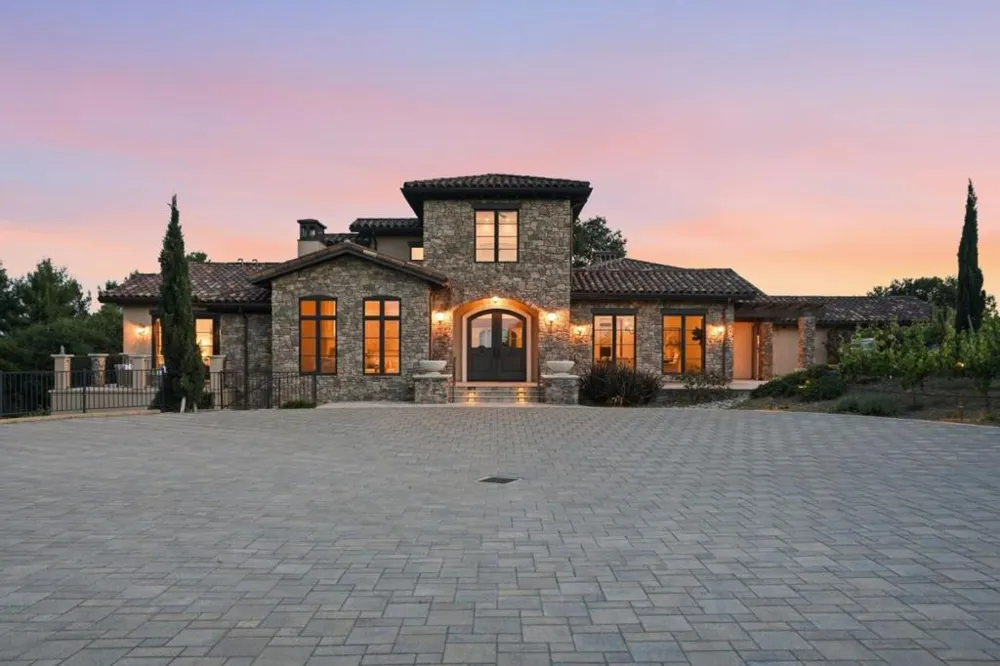 19534 Montevina Road Los Gatos, CA 95033