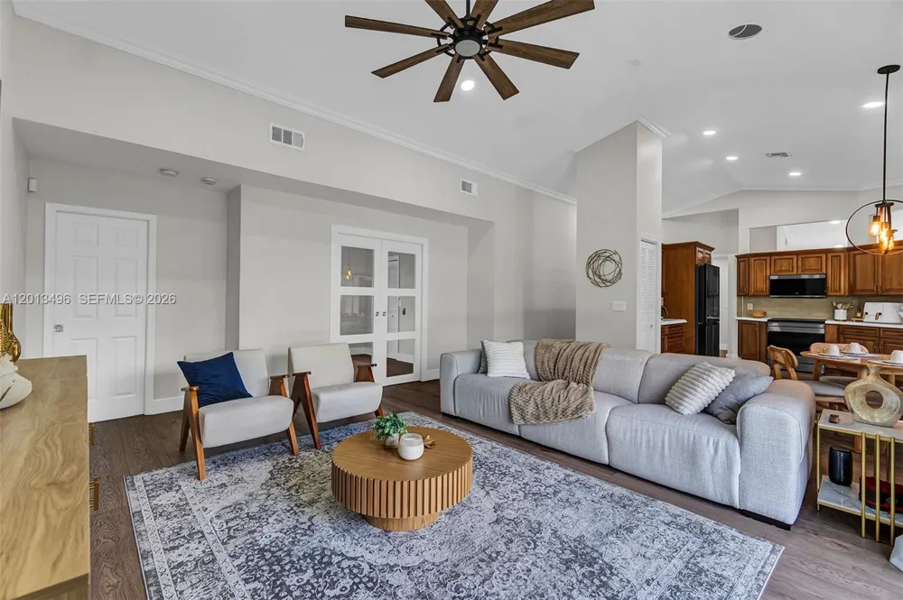 4133 NW 81st Ter Coral Springs, FL 33065