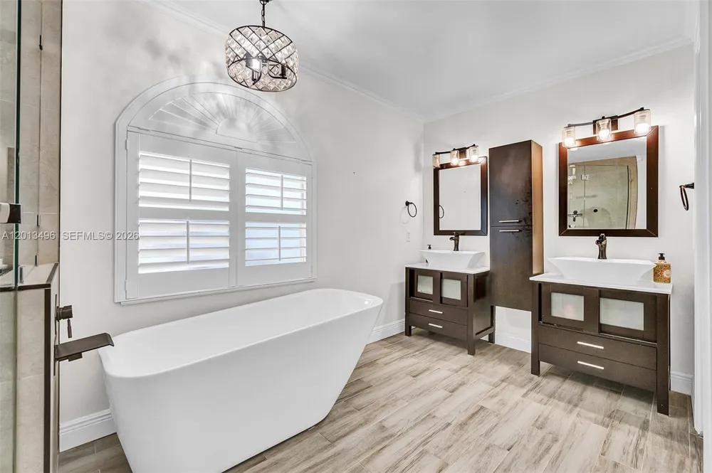 4133 NW 81st Ter Coral Springs, FL 33065