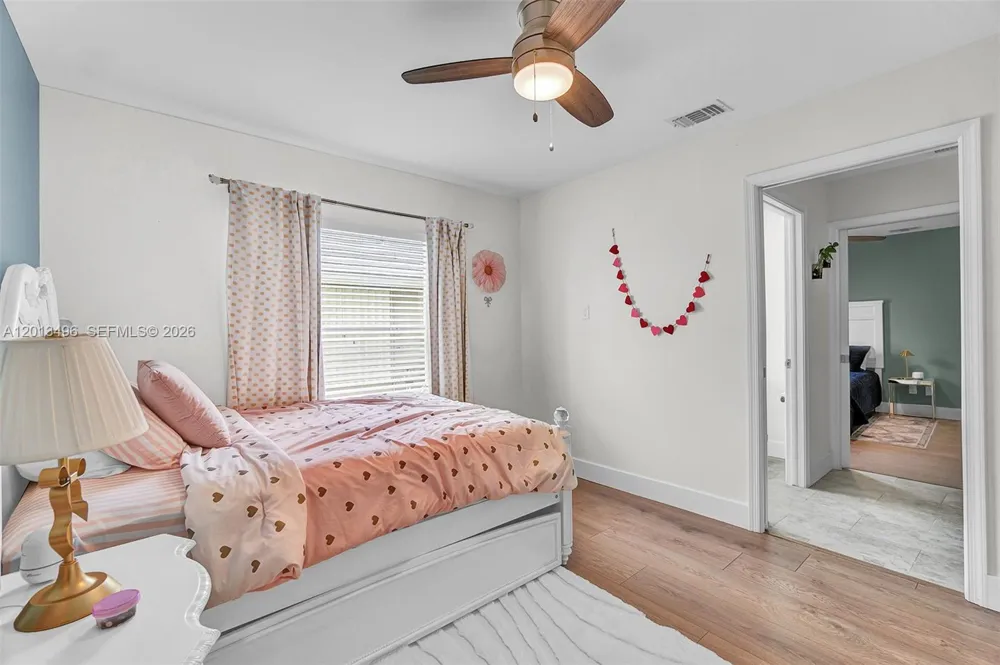 4133 NW 81st Ter Coral Springs, FL 33065