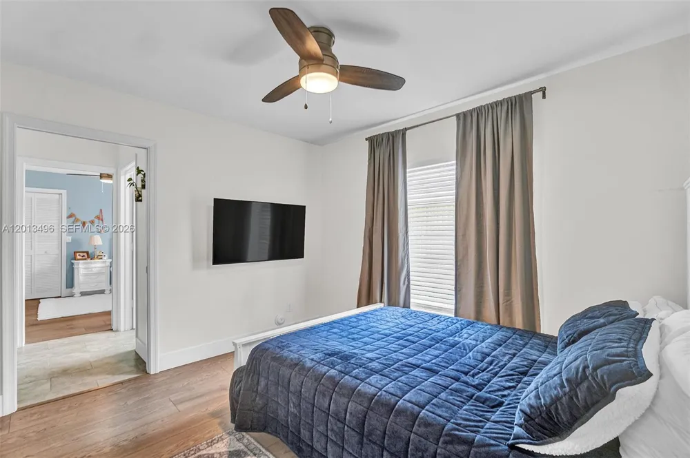 4133 NW 81st Ter Coral Springs, FL 33065