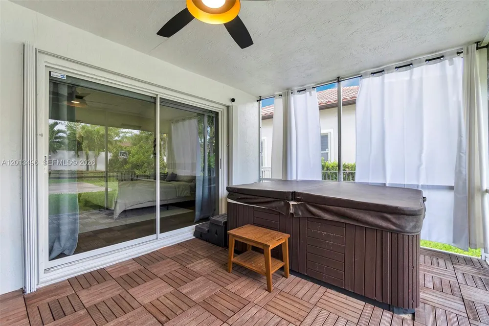4133 NW 81st Ter Coral Springs, FL 33065