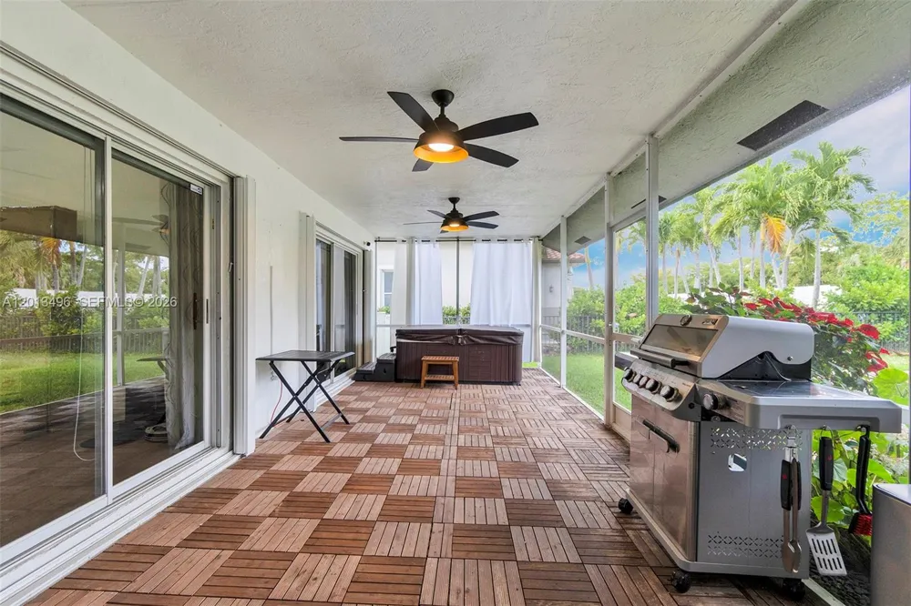 4133 NW 81st Ter Coral Springs, FL 33065