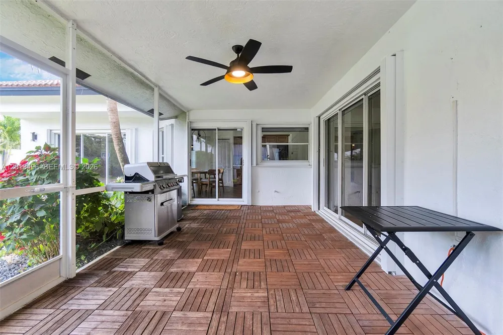 4133 NW 81st Ter Coral Springs, FL 33065