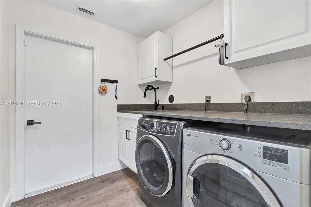 4133 NW 81st Ter Coral Springs, FL 33065