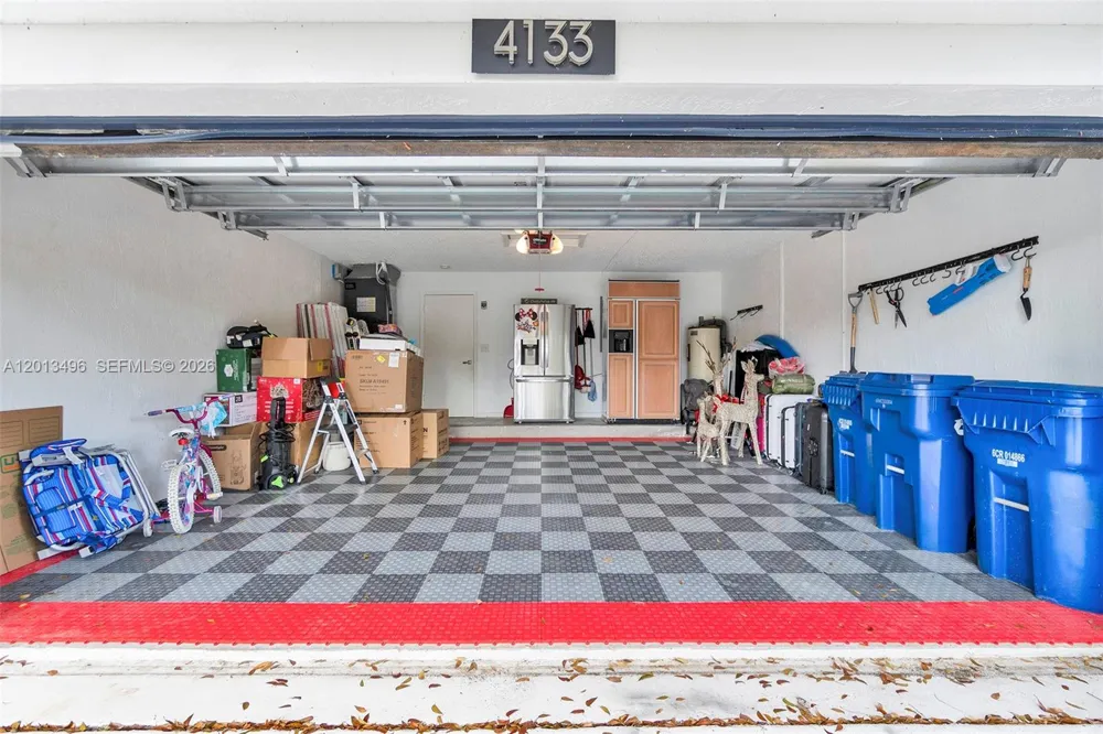 4133 NW 81st Ter Coral Springs, FL 33065