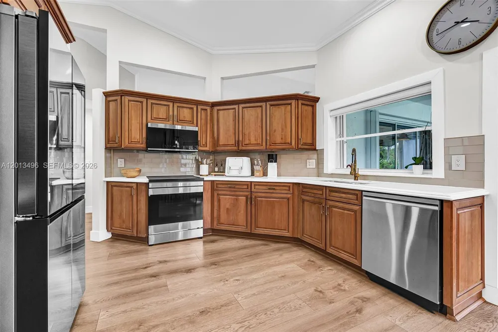 4133 NW 81st Ter Coral Springs, FL 33065