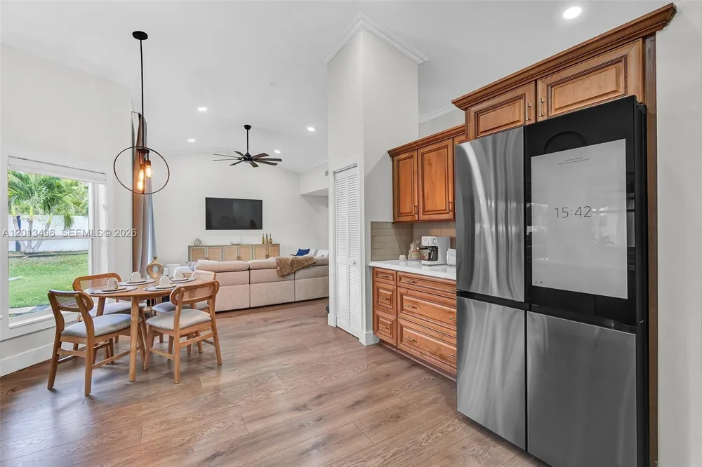 4133 NW 81st Ter Coral Springs, FL 33065