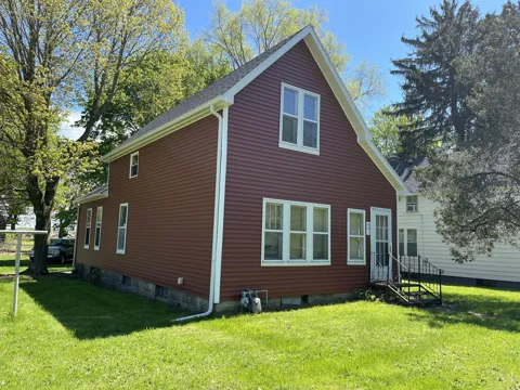 861 Paw Paw Avenue