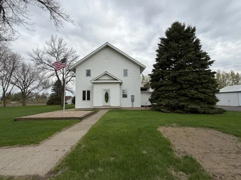 312 W Luverne Street