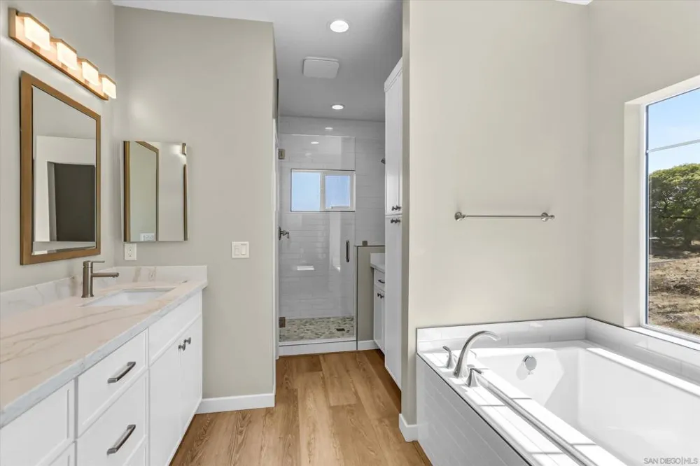 3870 Rojo Tierra Rd La Mesa, CA 91941