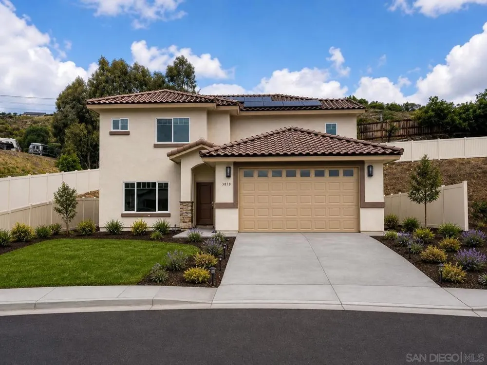 3870 Rojo Tierra Rd La Mesa, CA 91941