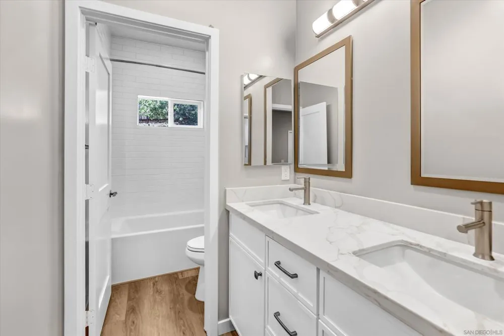 3870 Rojo Tierra Rd La Mesa, CA 91941