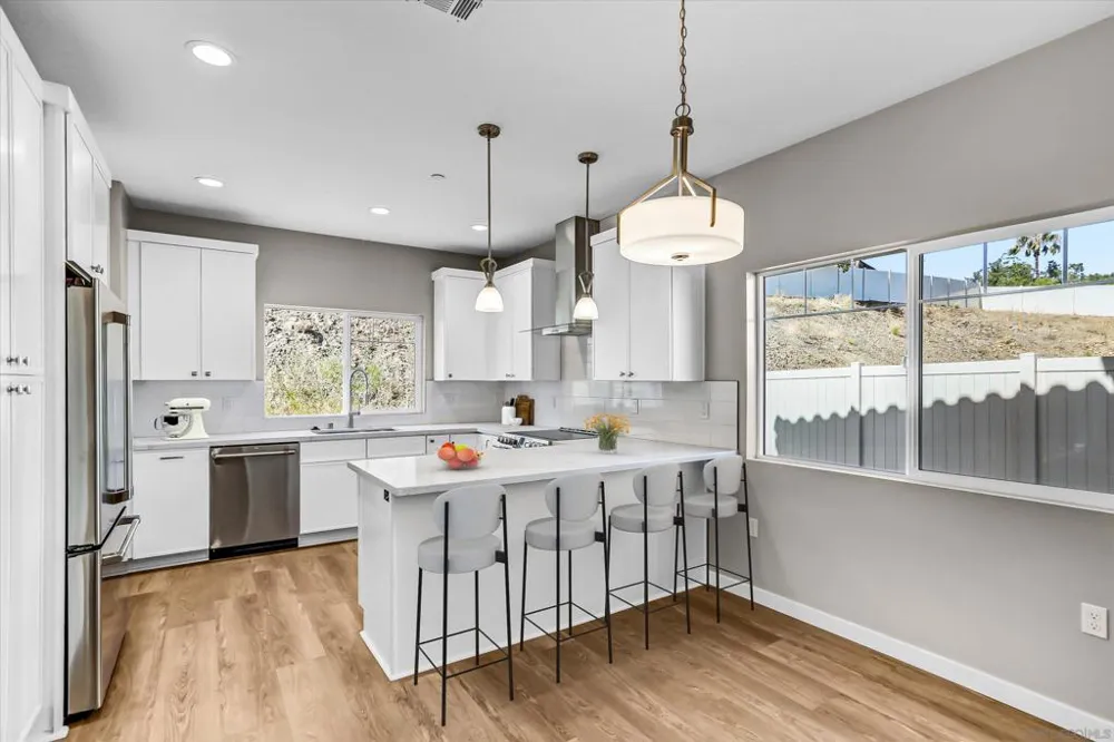 3870 Rojo Tierra Rd La Mesa, CA 91941