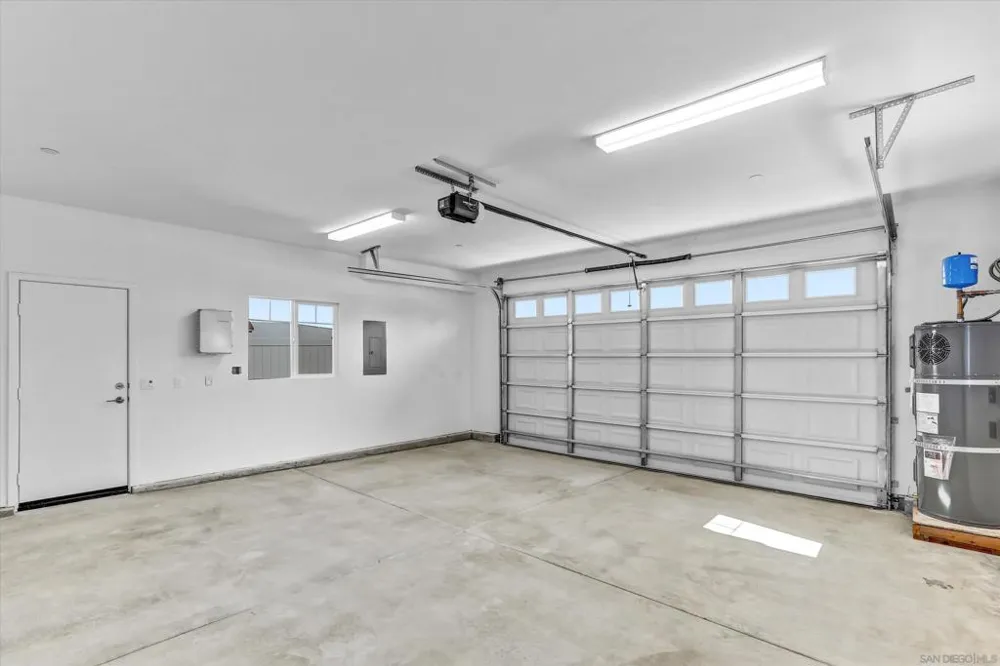 3870 Rojo Tierra Rd La Mesa, CA 91941
