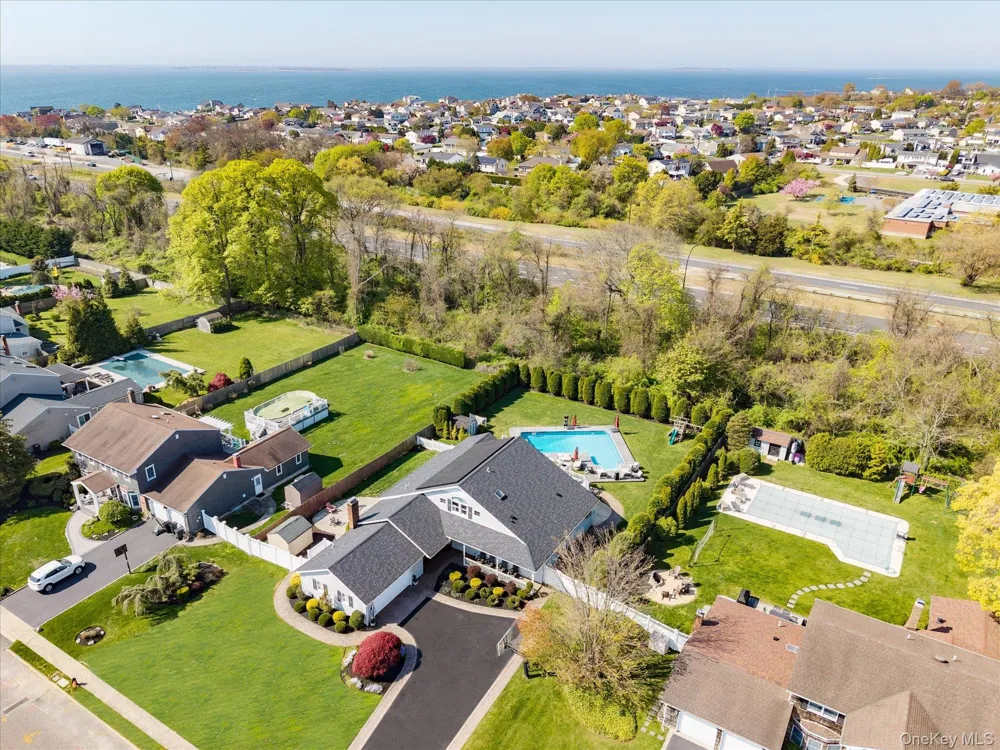 88 Pace Drive S West Islip, NY 11795