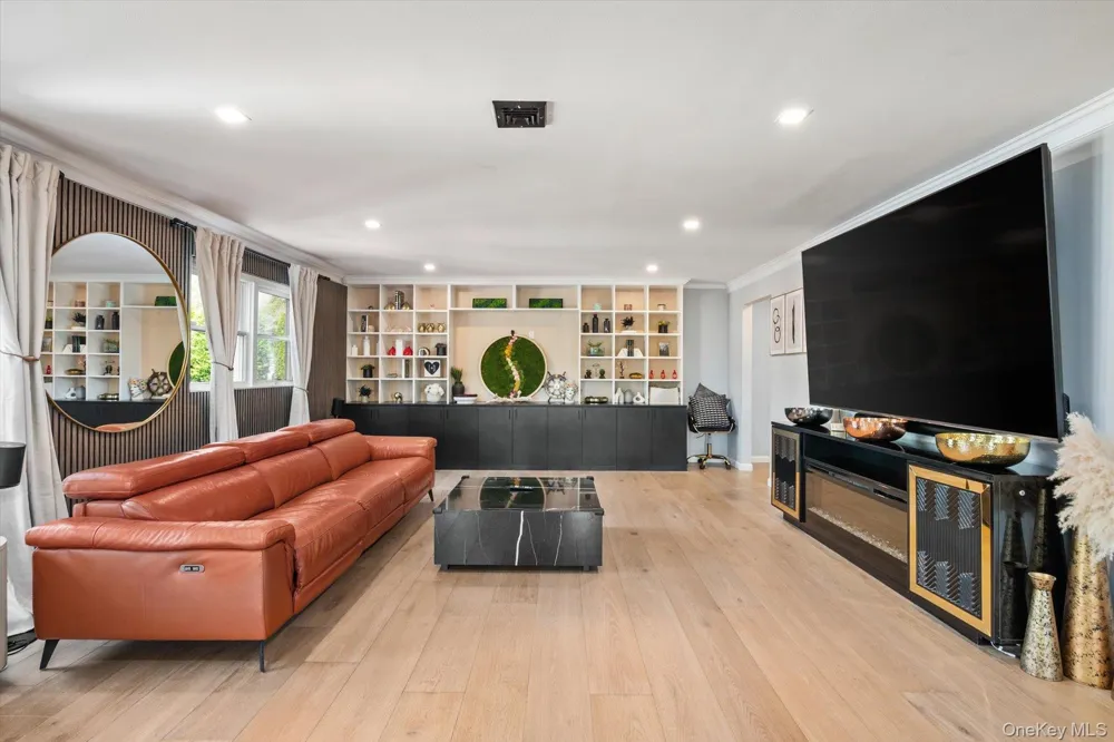 88 Pace Drive S West Islip, NY 11795