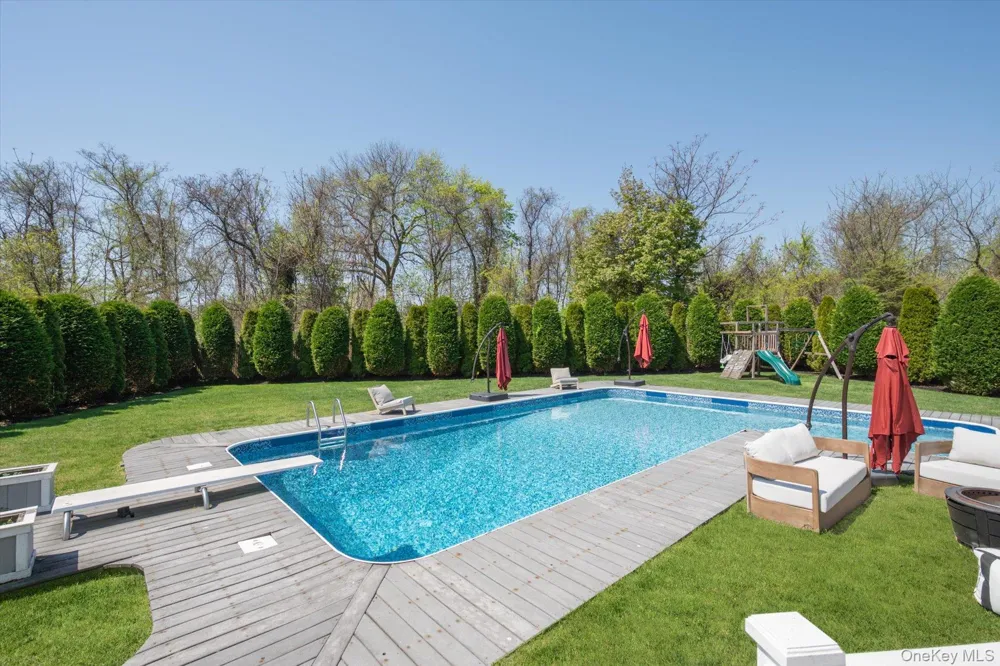 88 Pace Drive S West Islip, NY 11795