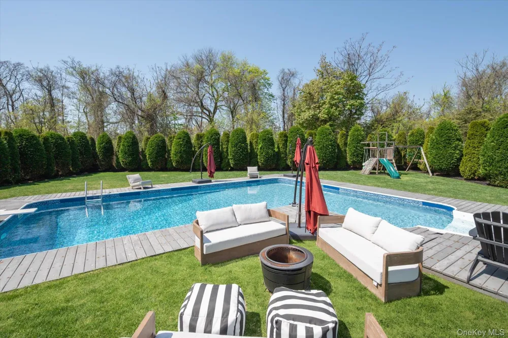 88 Pace Drive S West Islip, NY 11795