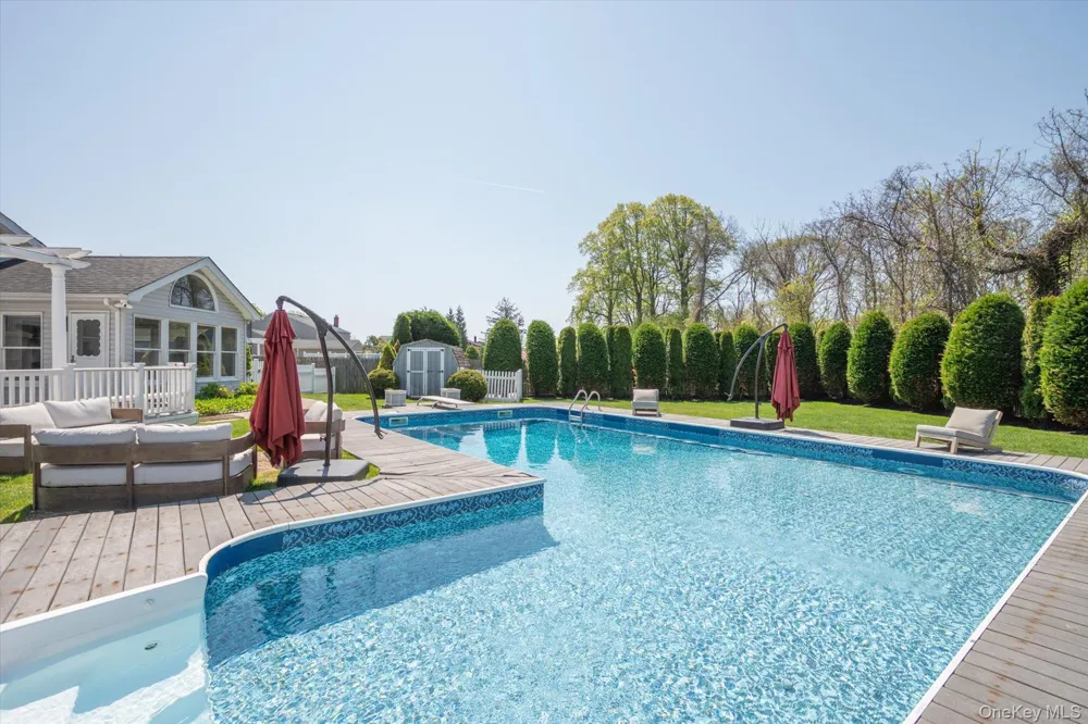 88 Pace Drive S West Islip, NY 11795