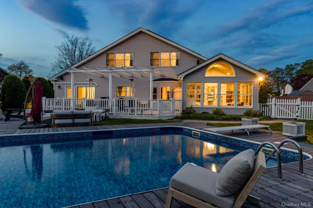 88 Pace Drive S West Islip, NY 11795