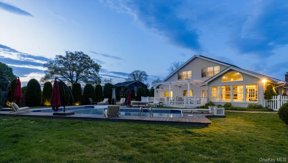 88 Pace Drive S West Islip, NY 11795